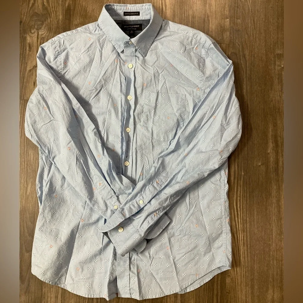 Banana Republic Medium‎ Untucked Fit Button Down Shirt